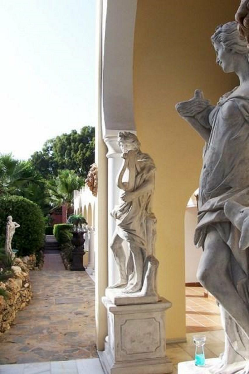 Royal Empire Villa Marbellac